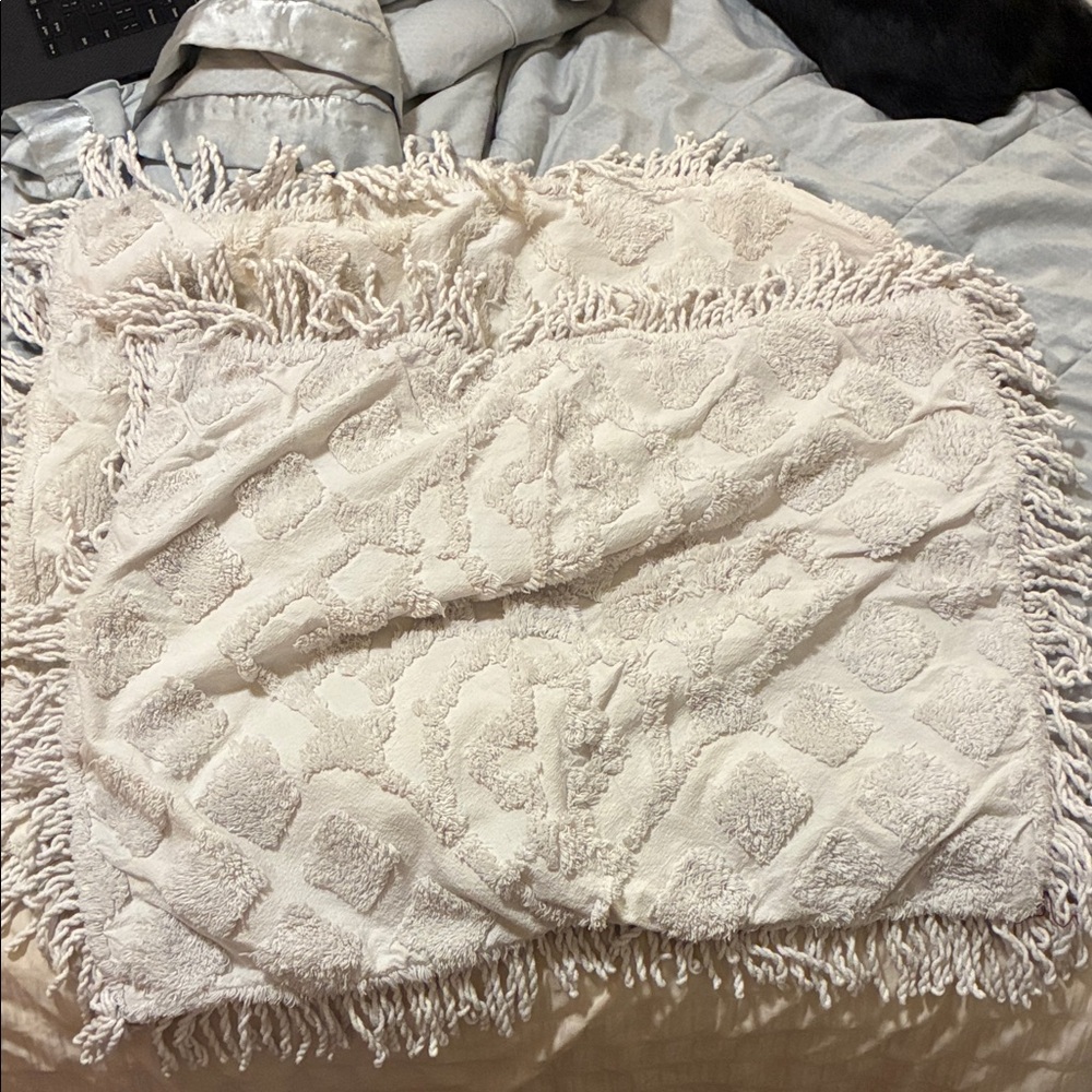 Elegant Cream Textured Throw Blanket